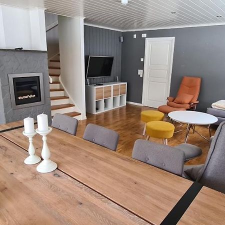 Cheerful 4-Bedroom Home With Fireplace, 1,5Km From Flam Center Aurland Extérieur photo