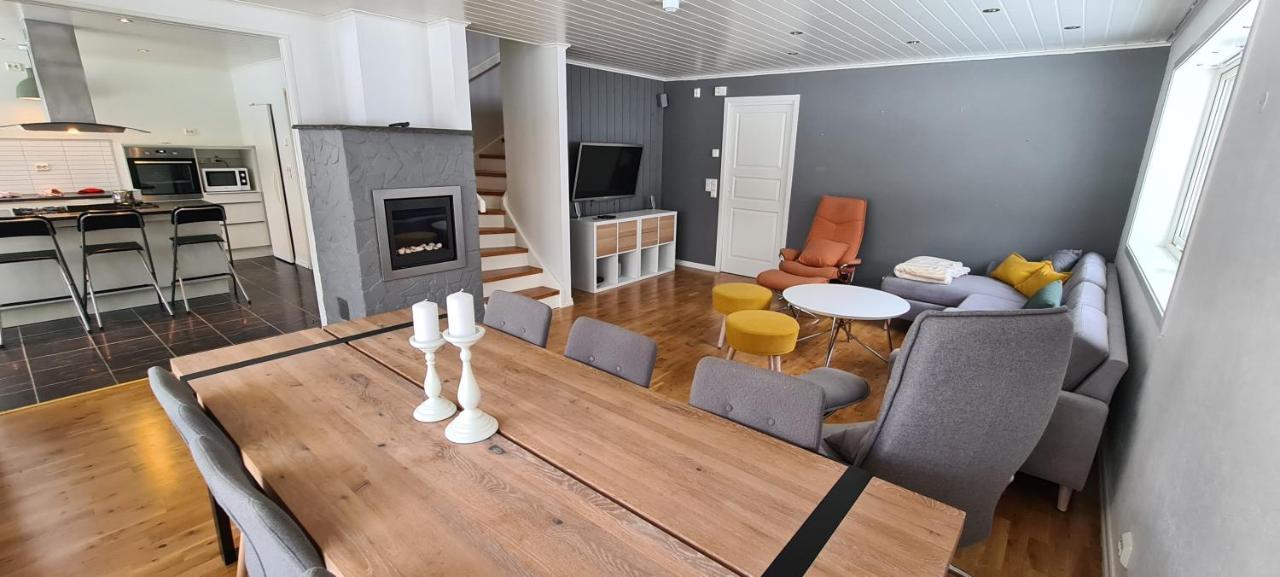 Cheerful 4-Bedroom Home With Fireplace, 1,5Km From Flam Center Aurland Extérieur photo